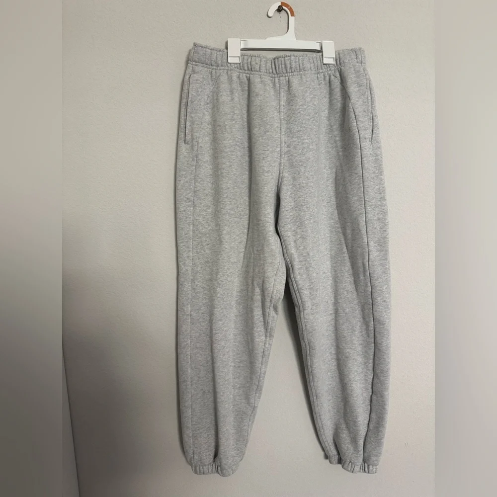 Lululemon Mid-Rise Oversized Scuba Jogger Sweatpants Heather Gray